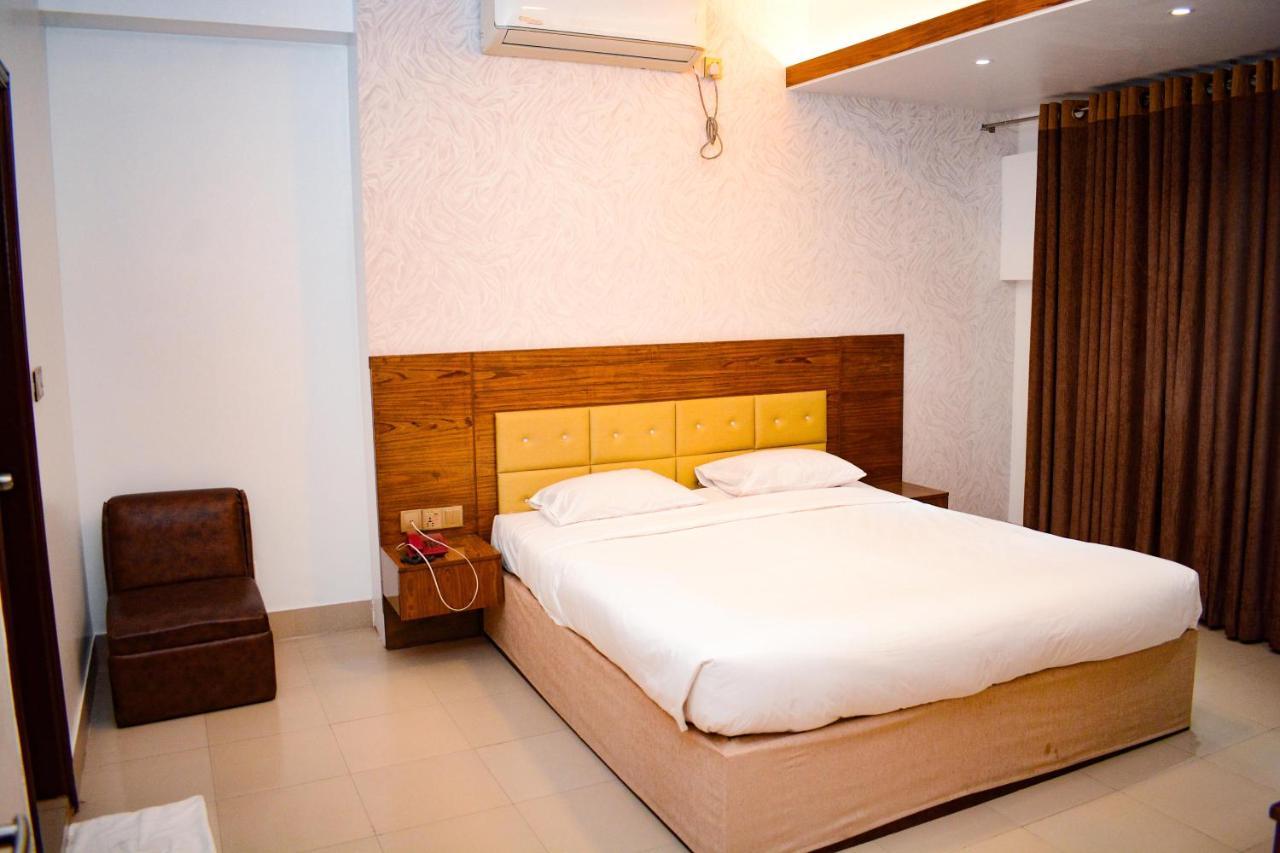 The Alina Hotel & Suites Chittagong Dış mekan fotoğraf