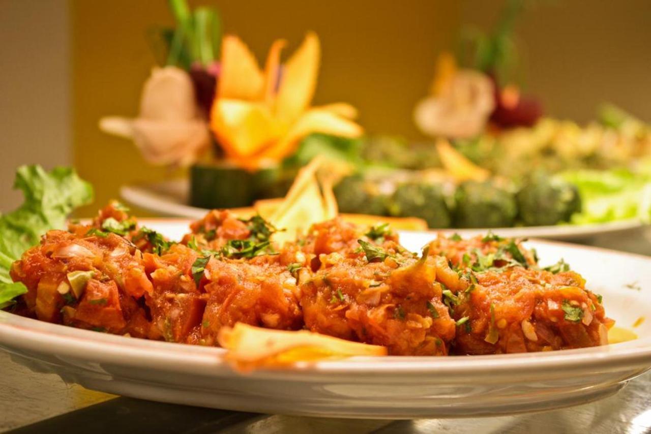 The Alina Hotel & Suites Chittagong Dış mekan fotoğraf